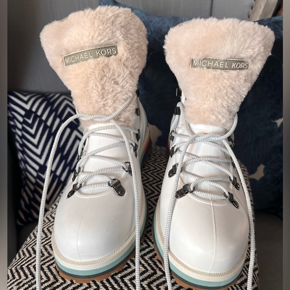 Micheal Kors winter boots